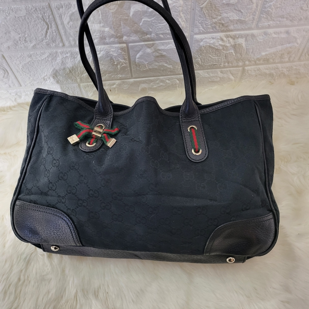 Gucci Shoulder Bag